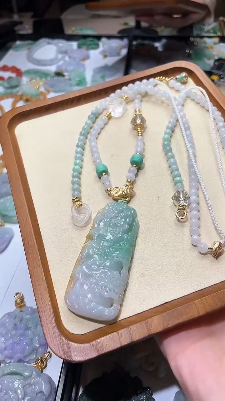 【闪购商品】翡翠颈饰未镶嵌吊坠