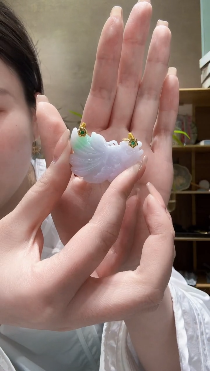 翡翠未镶嵌颈饰吊坠