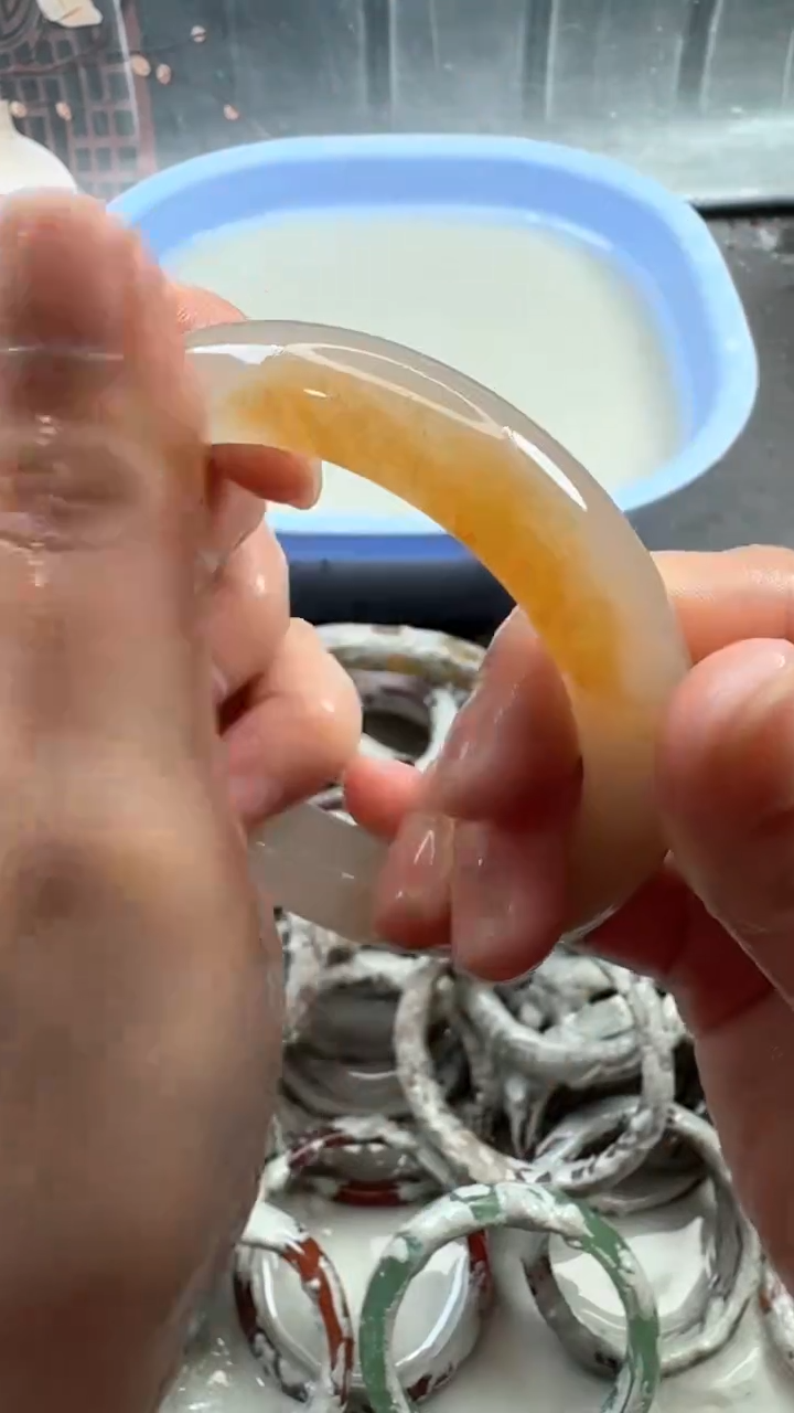 【闪购商品】石英质玉手镯未镶嵌30 6162