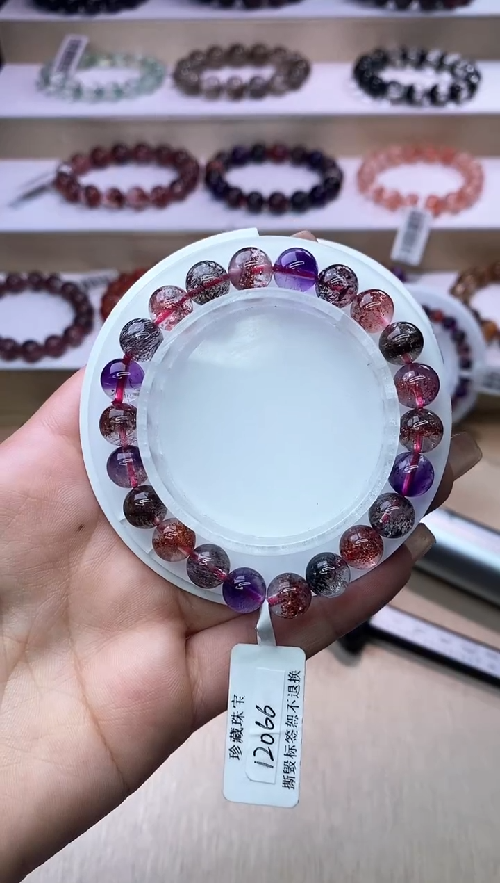 【闪购商品】水晶手链未镶嵌黑加仑超七8m+