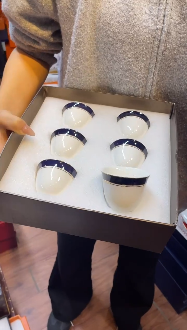 杯鸿辉家品牌瓷器，京东包邮！