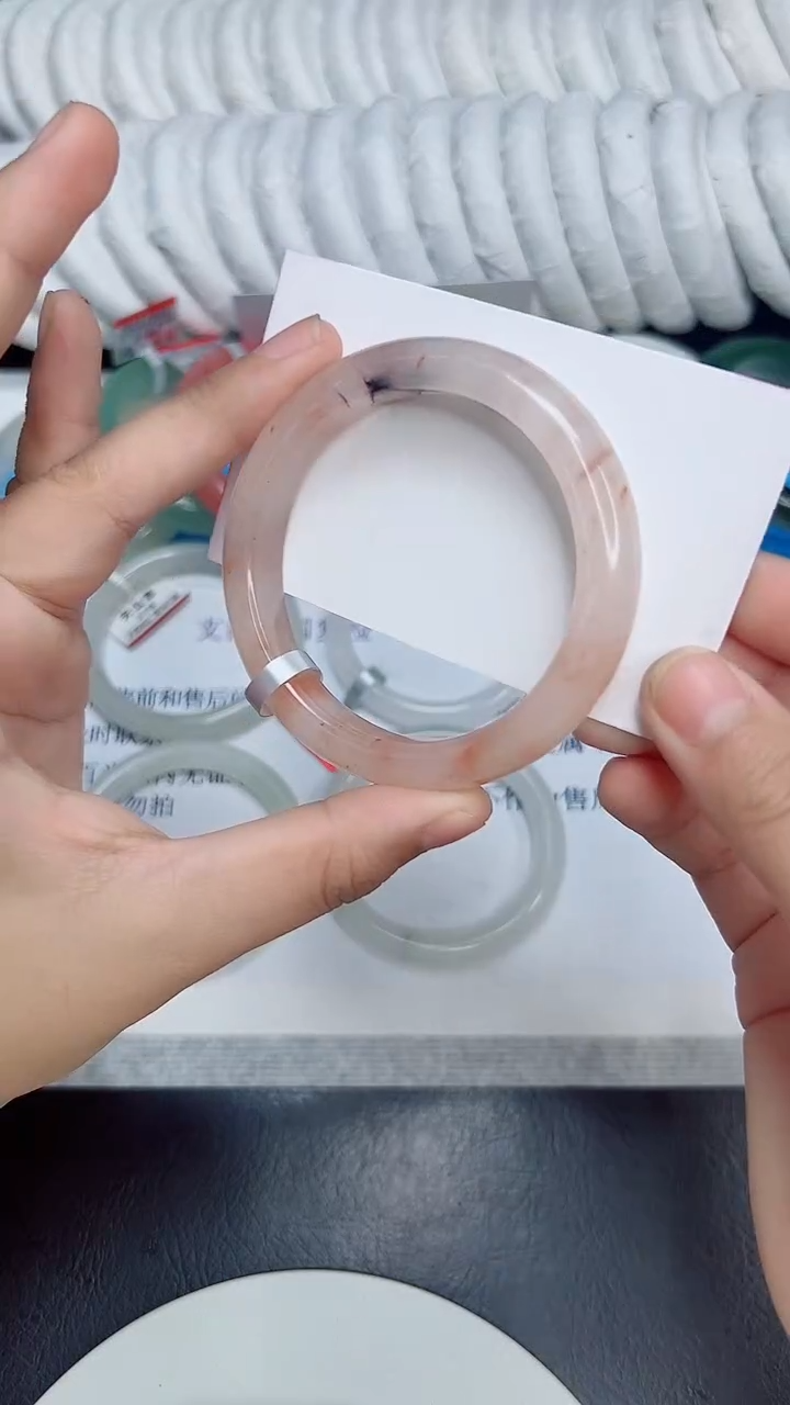 未镶嵌手镯石英质玉8/55.1