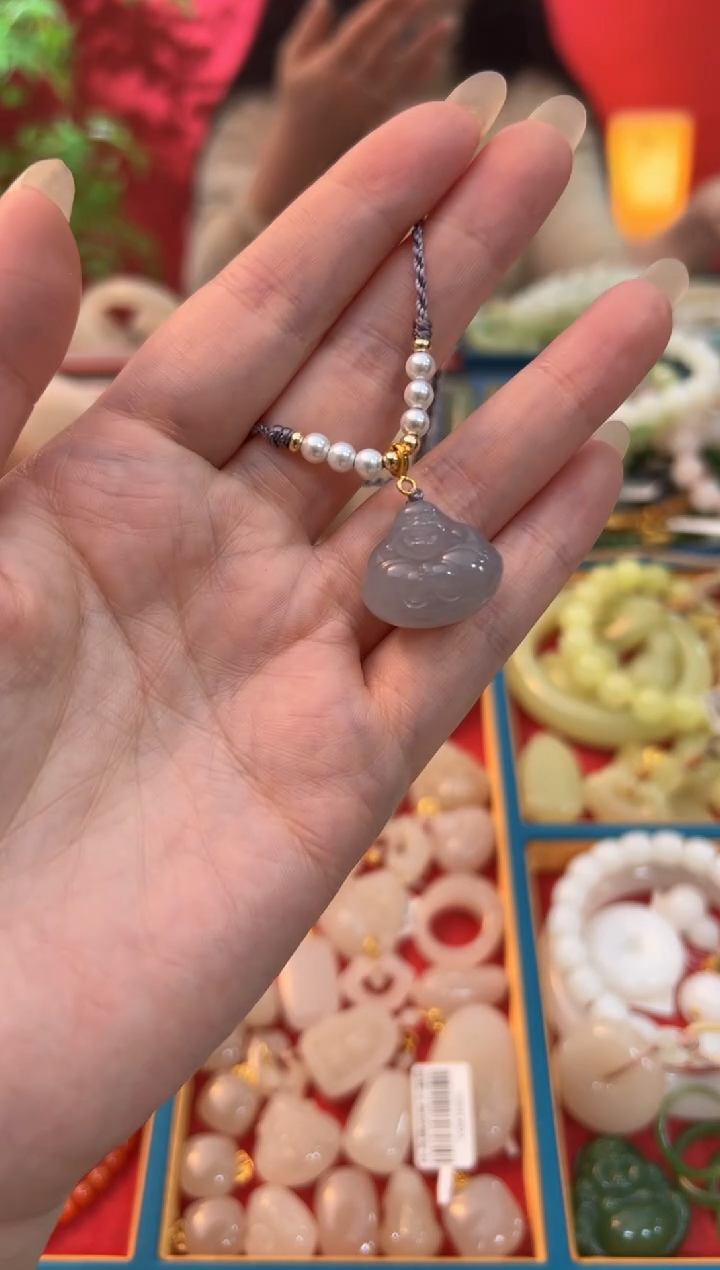 【闪购商品】和田玉吊坠未镶嵌烟紫抱抱佛