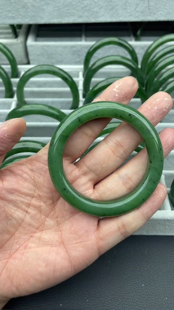 未镶嵌手镯和田玉（碧玉）99-56.5