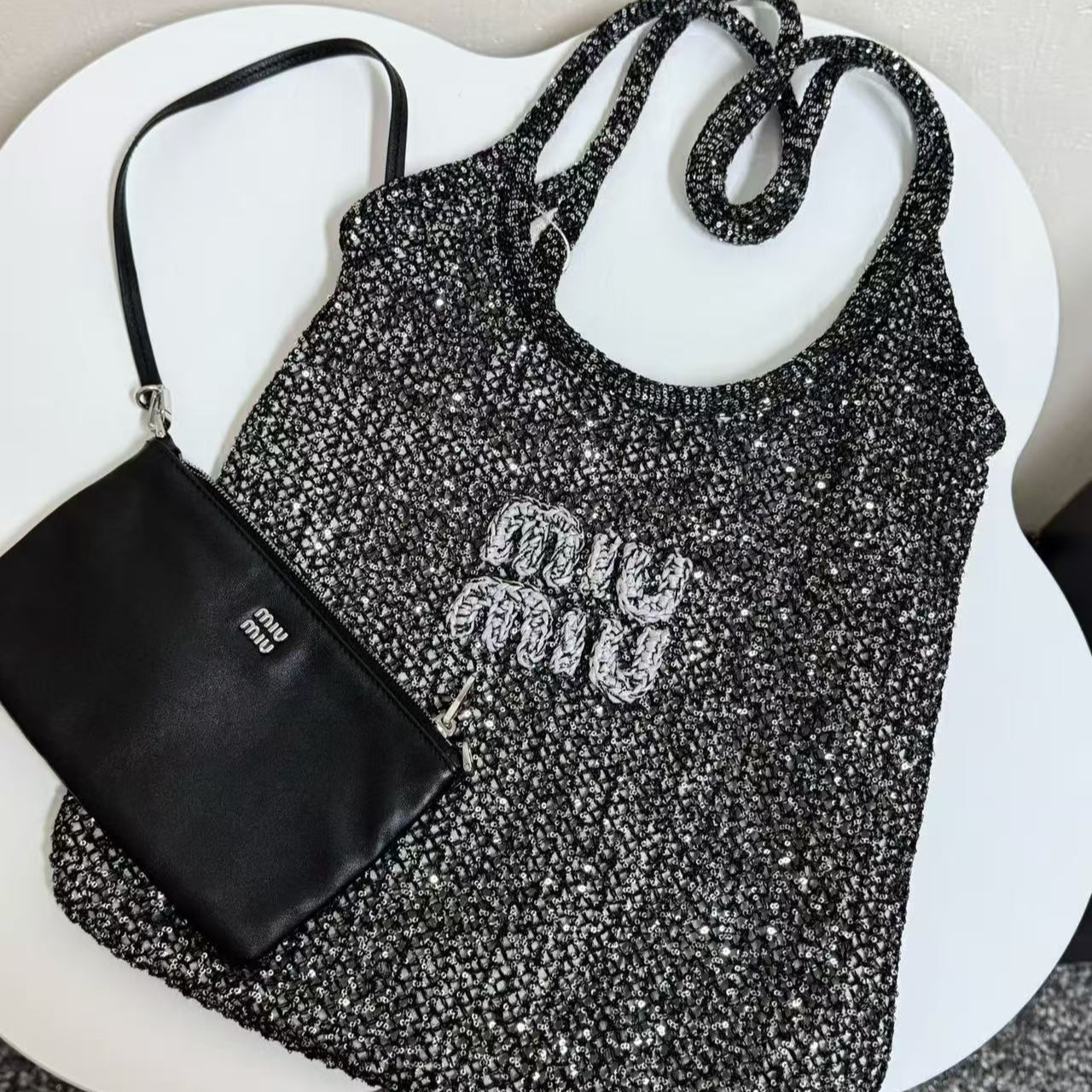 99新 MIU MIU/缪缪 黑银亮片托特包 99新