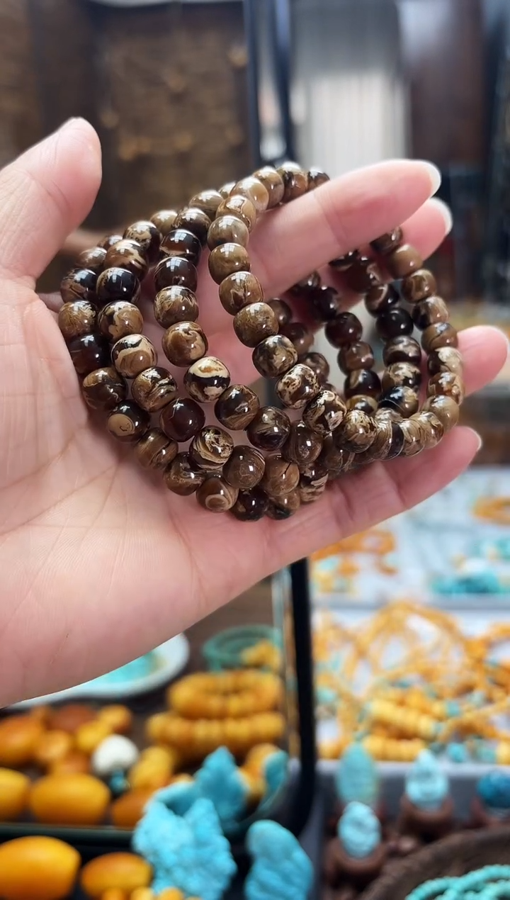 【闪购商品】琥珀手串未镶嵌8mm手串多样发其一