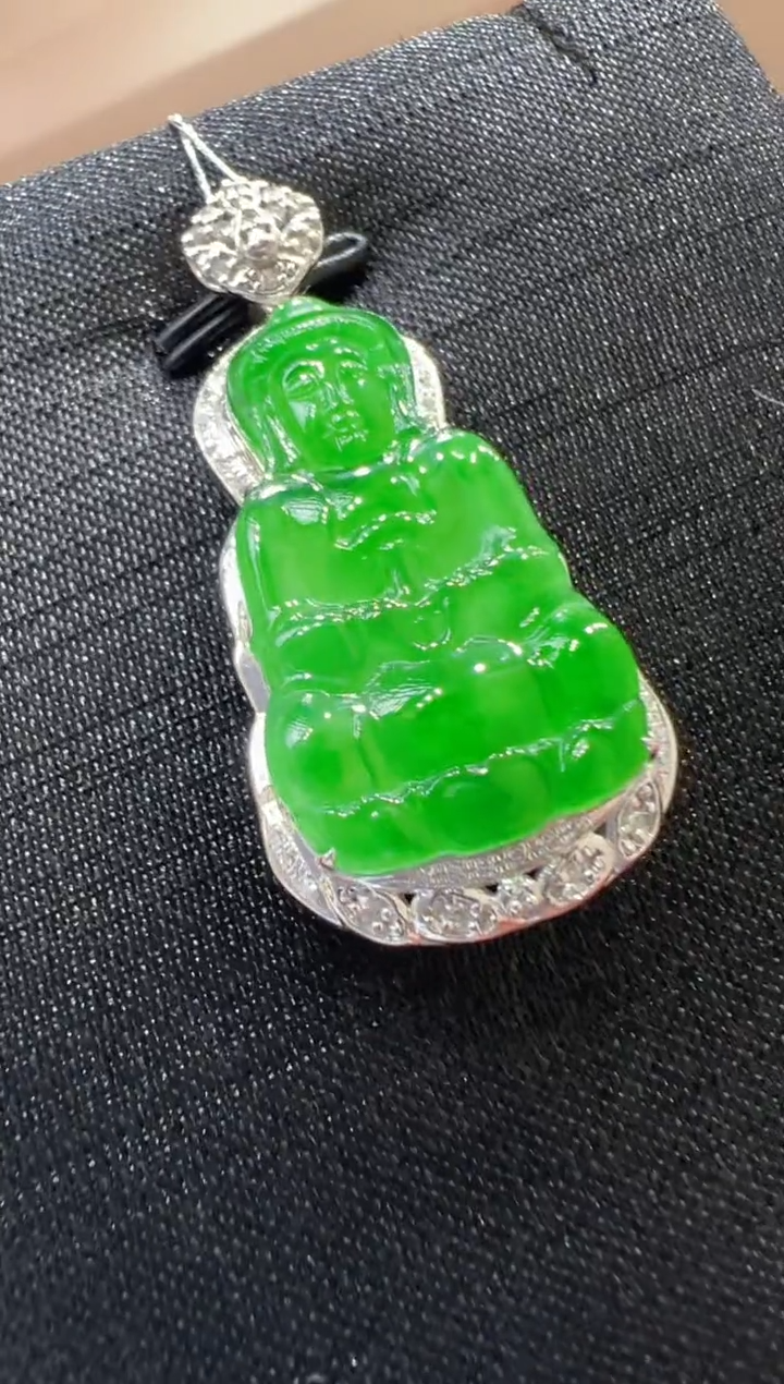 【闪购商品】翡翠吊坠(不含链)18K金镶嵌             