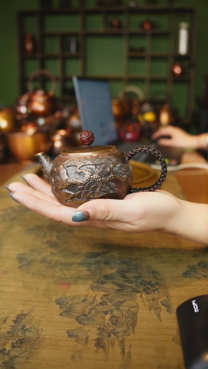 松鹤延年潘总茶壶冲之