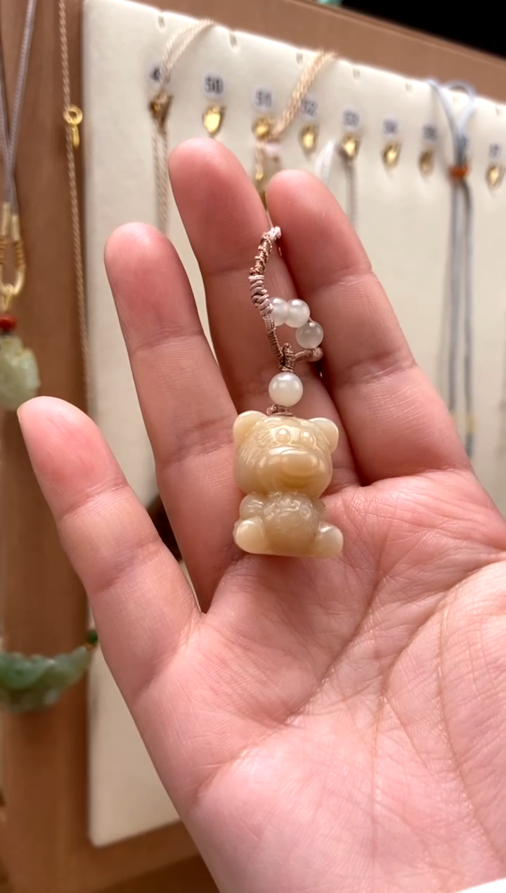 【闪购商品】和田玉颈饰未镶嵌草莓熊吊坠