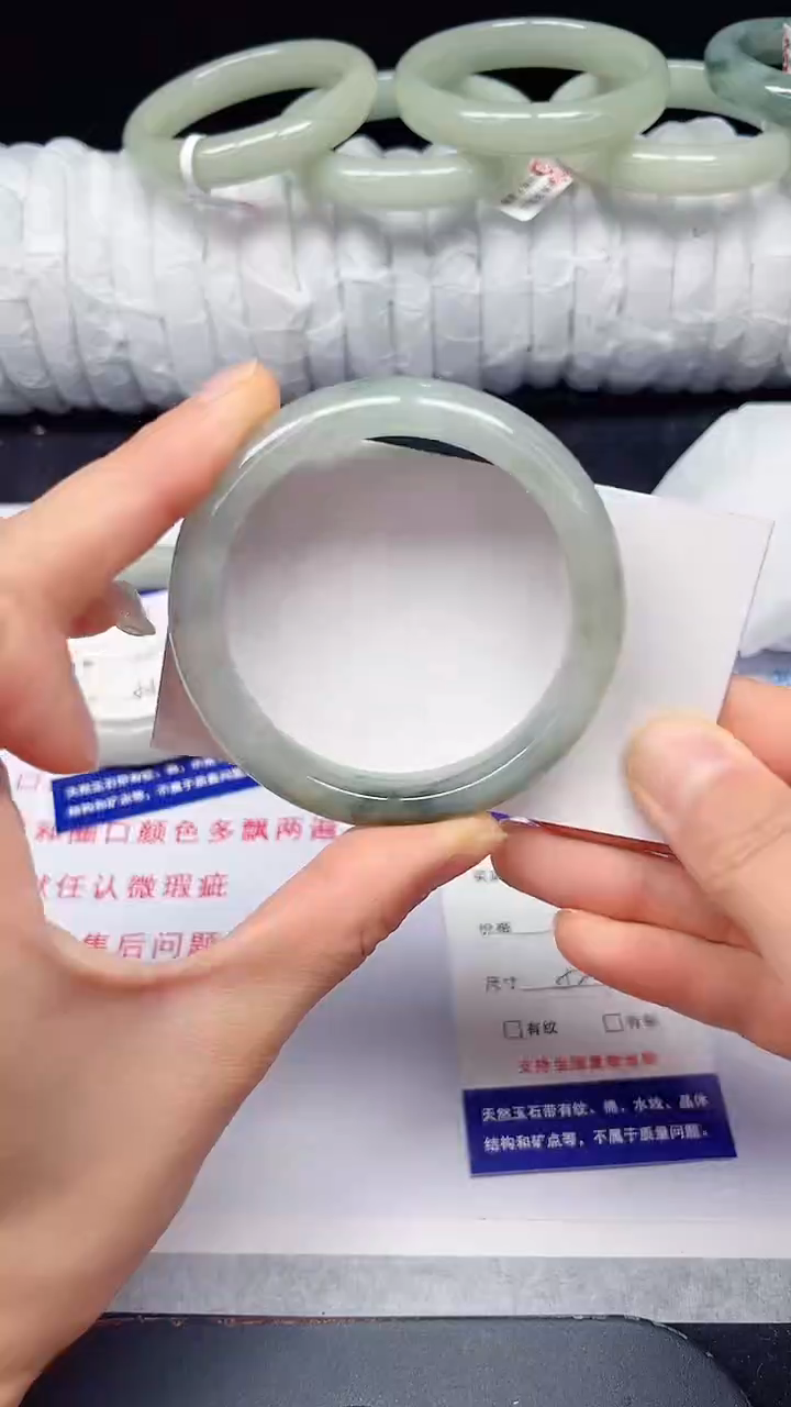 未镶嵌手镯石英质玉100-52/53