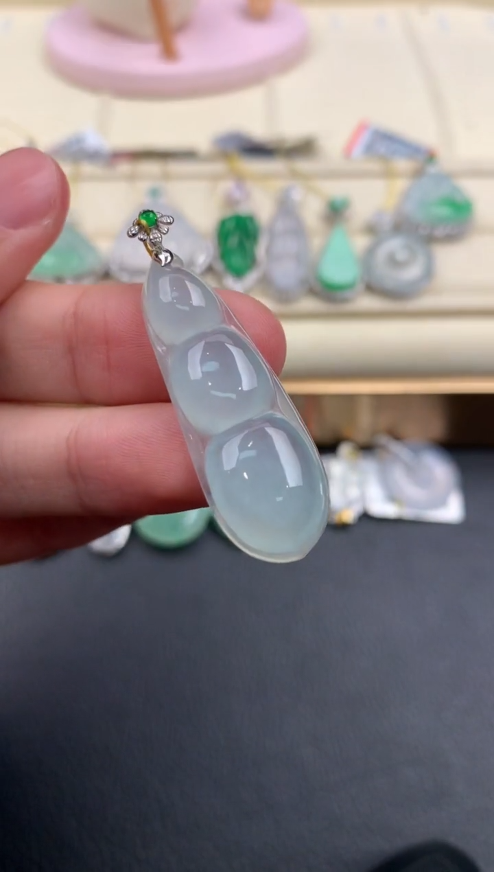 【闪购商品】翡翠颈饰18K金镶嵌D848     