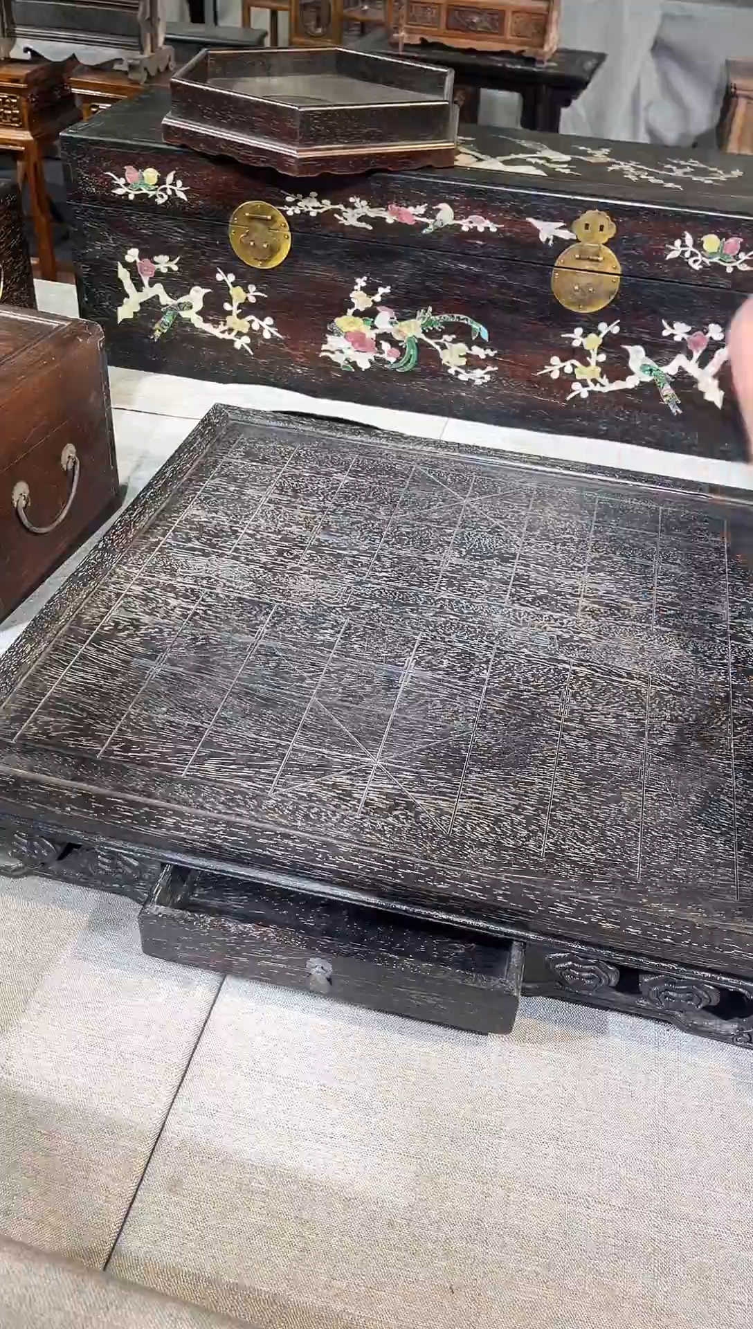 木求**足紫檀带抽屉棋盘
