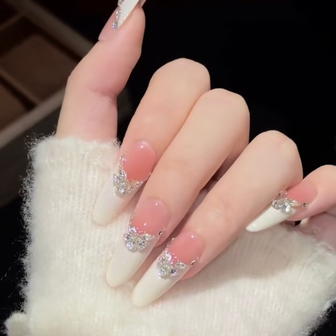 【惊艳白月光】高级感奶白法式纯手工穿戴甲贴片锆石碎钻显白美甲