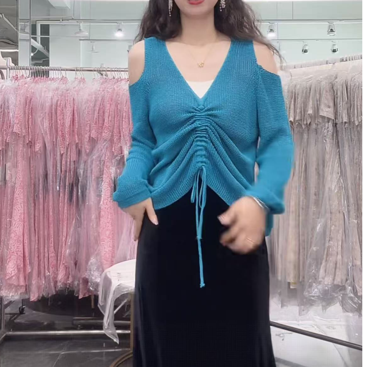 NN838新款时尚针织上衣设计感蓝色显瘦韩版