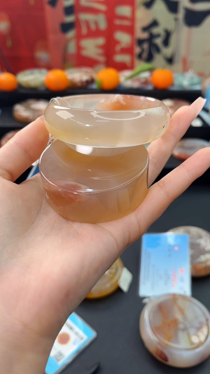 【闪购商品】石英质玉手镯未镶嵌赠送镯心（58圈口）