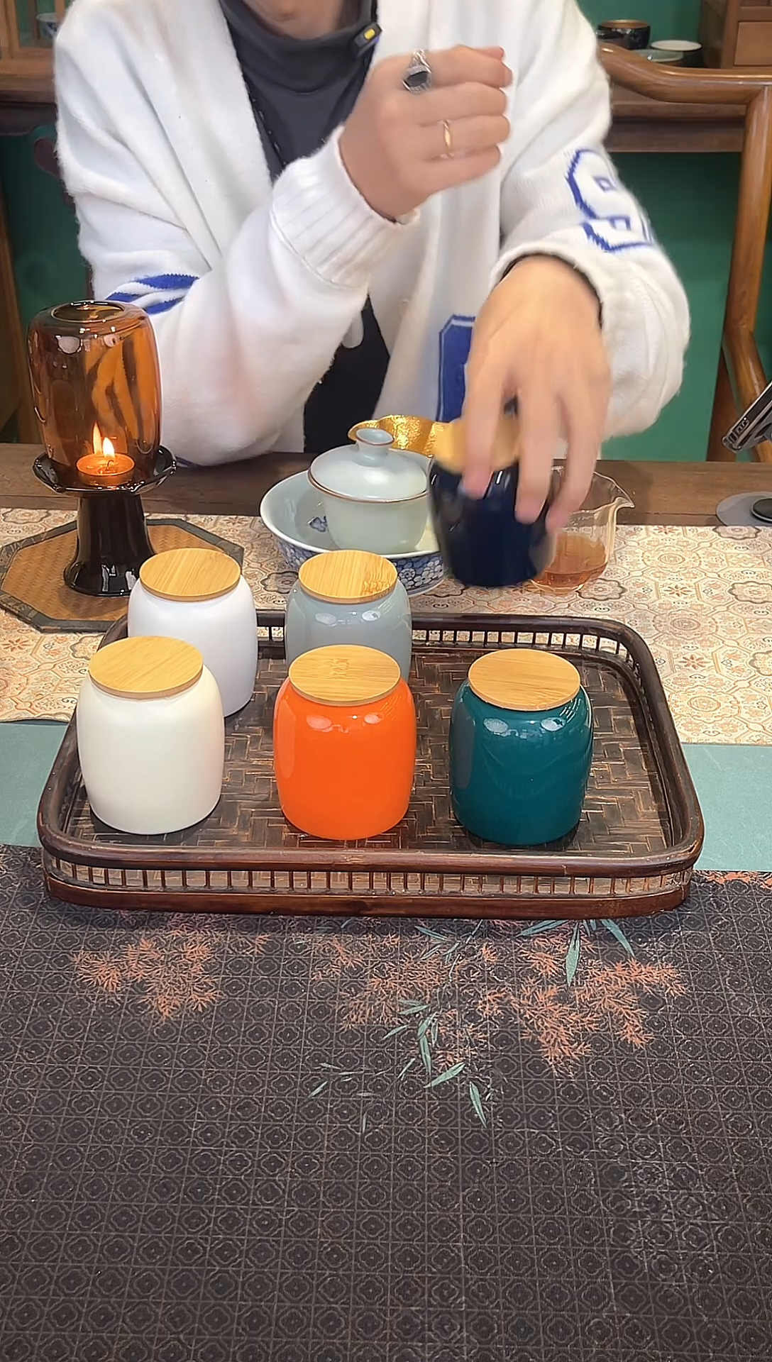 工厂直销直播间没有中间商赚差价，茶叶罐1个
