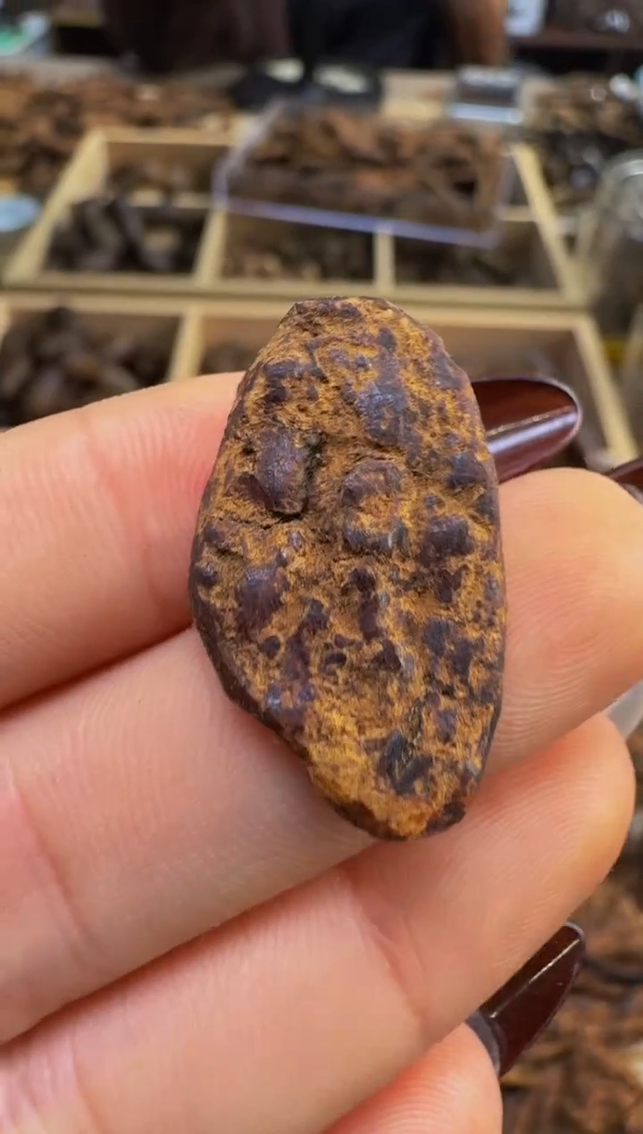 【闪购商品】沉香吊坠越南惠安红土