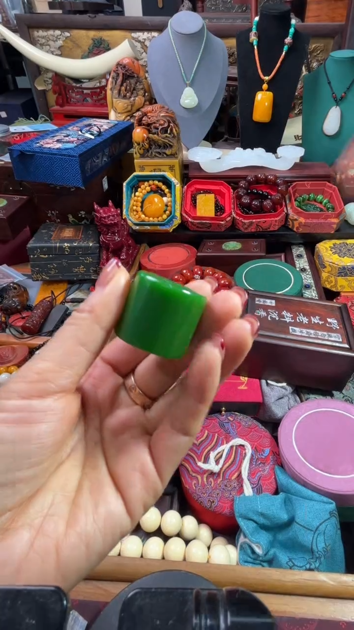 【闪购商品】和田玉（碧玉）8767868未镶嵌687786876786876