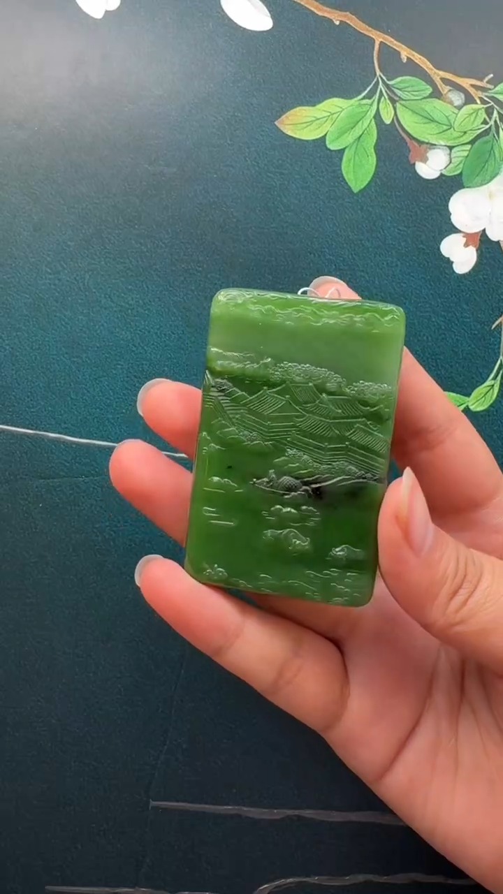 颈饰未镶嵌和田玉吊坠