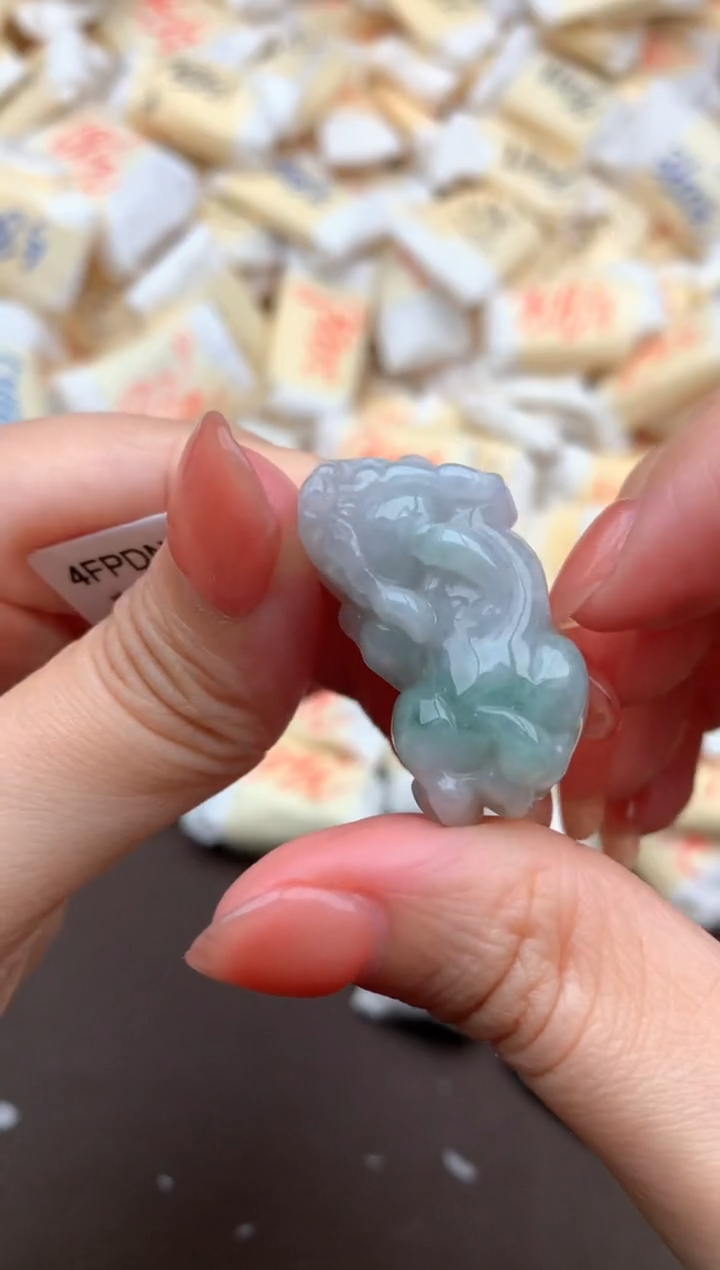 【闪购商品】翡翠挂件未镶嵌一