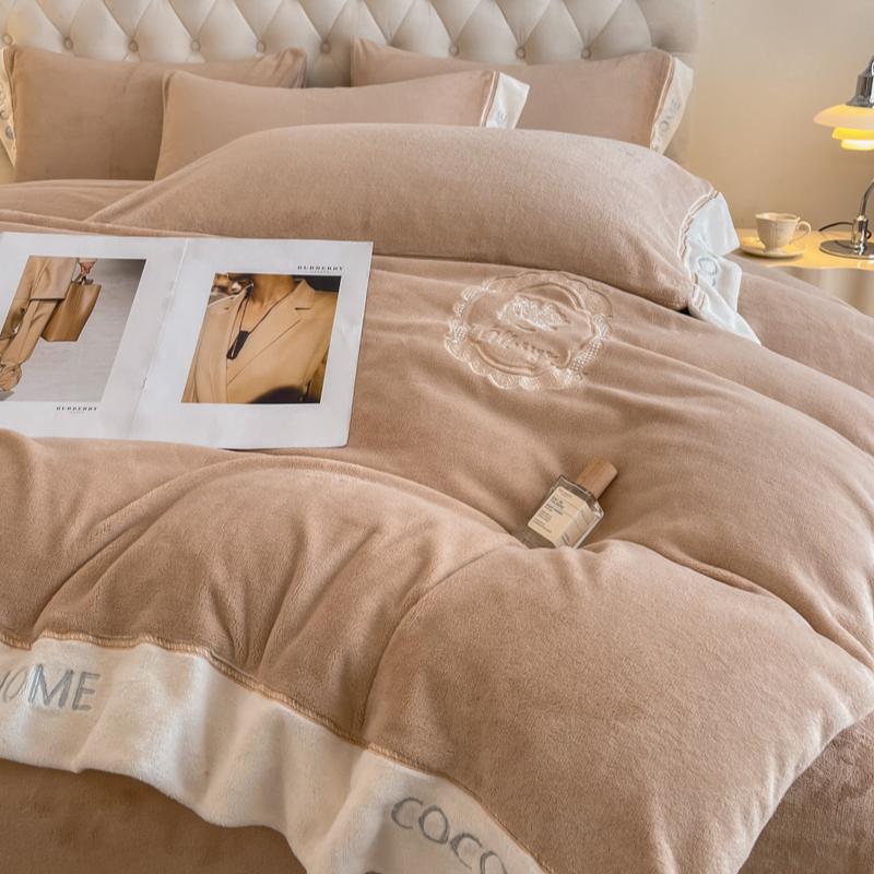 9斤牛奶绒四件套纯色床单被套保暖加厚水晶绒冬季床上用品4