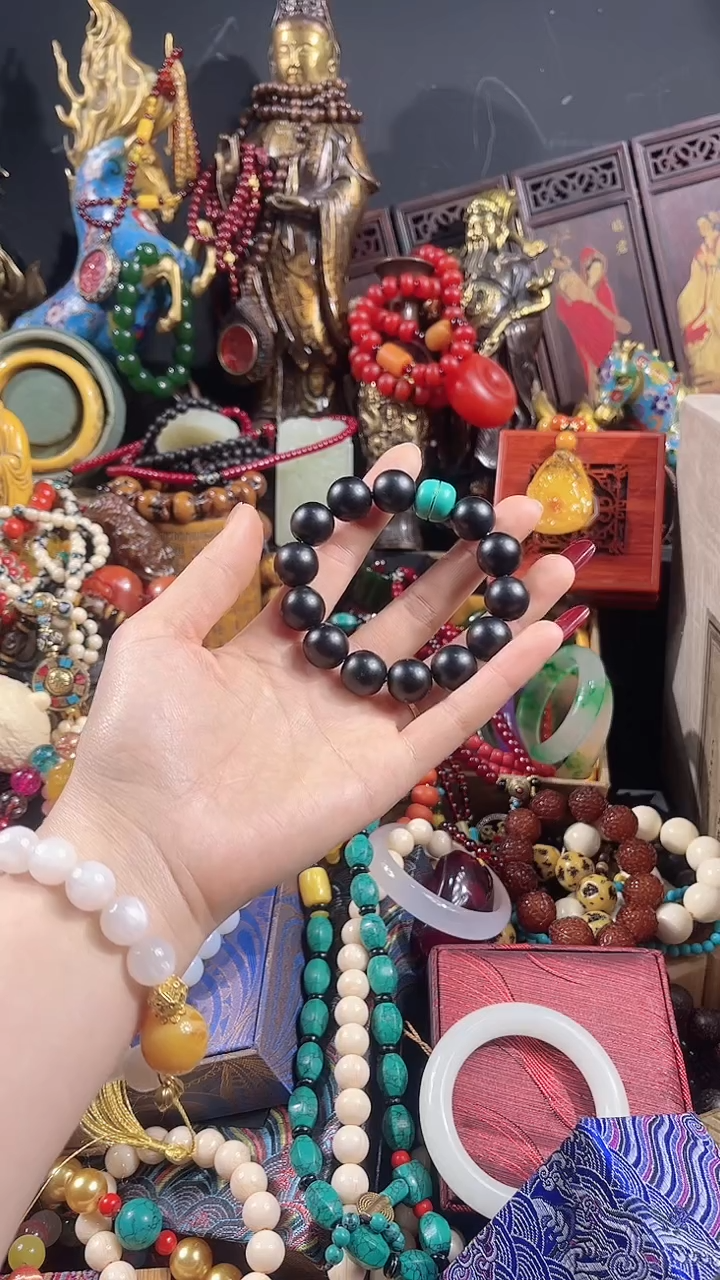 【闪购商品】金刚菩提吊坠【闪购商品】木质文玩黑色手串9.9