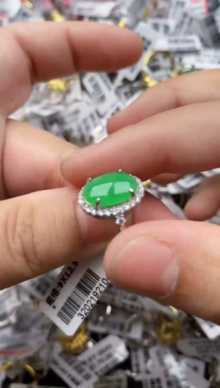 【闪购商品】翡翠戒指银S925镶嵌44444---2