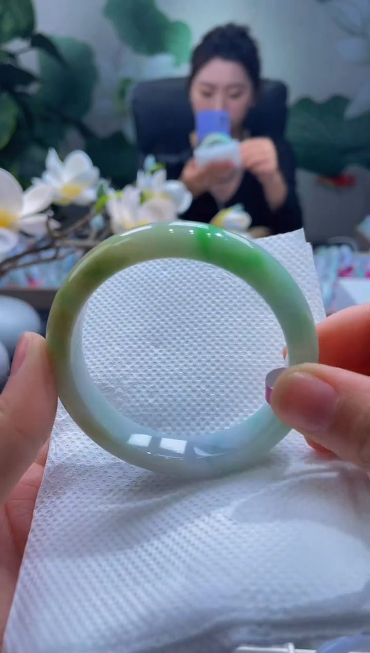 【闪购商品】翡翠未镶嵌手镯332手镯53.7