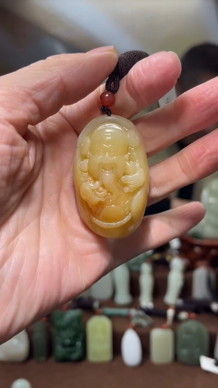 颈饰未镶嵌和田玉·