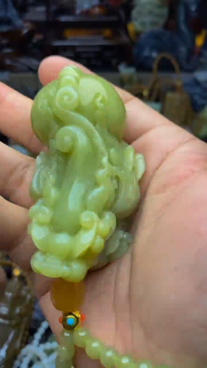 和田玉未镶嵌把件1