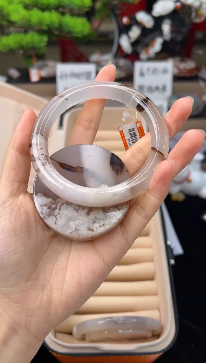 【闪购商品】石英质玉未镶嵌手镯62圈口（赠送镯心）21561