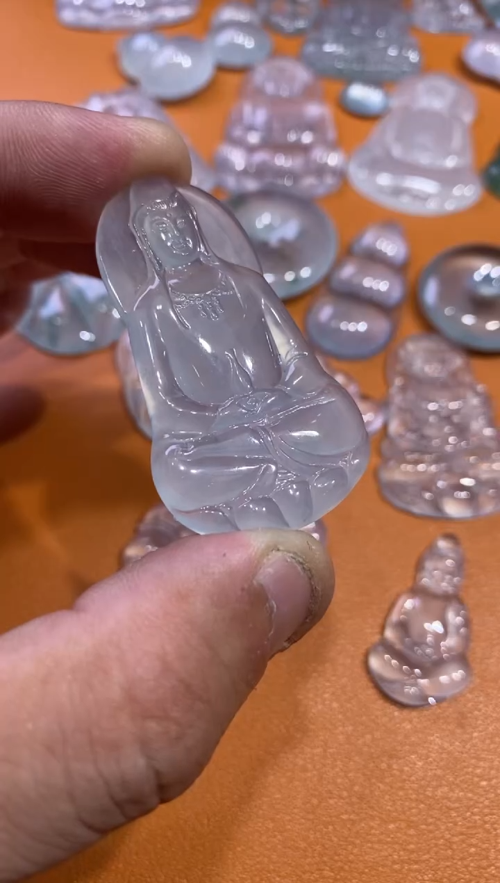 【闪购商品】翡翠颈饰未镶嵌观音5800