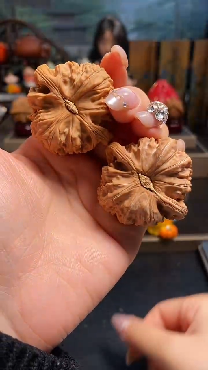 【闪购商品】文玩核桃吊坠D786白狮子46