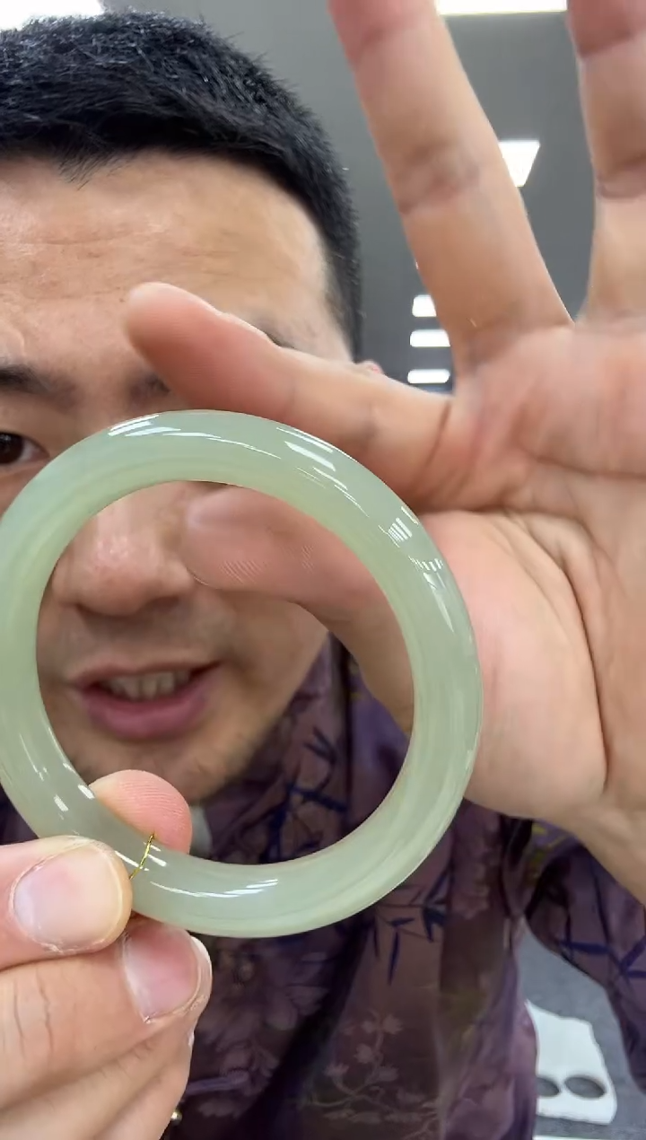 【闪购商品】和田玉手镯未镶嵌55-56  178