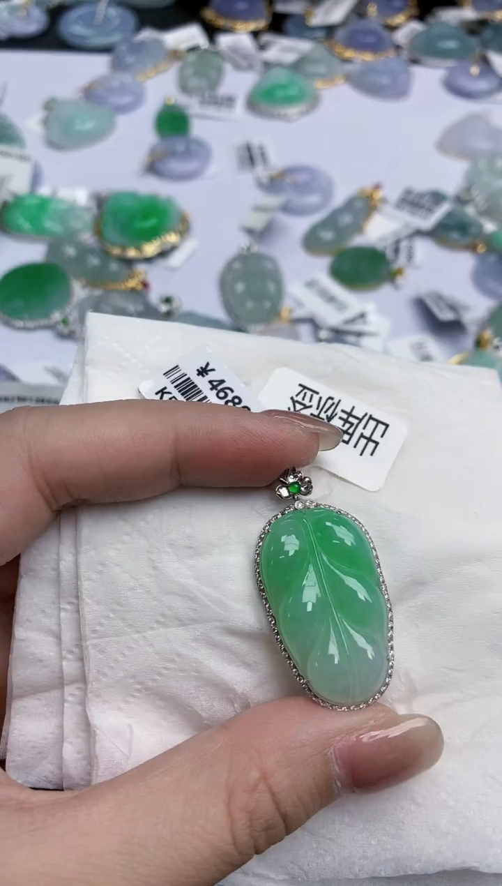 【闪购商品】翡翠颈饰18K金镶嵌天然缅甸翡翠A货