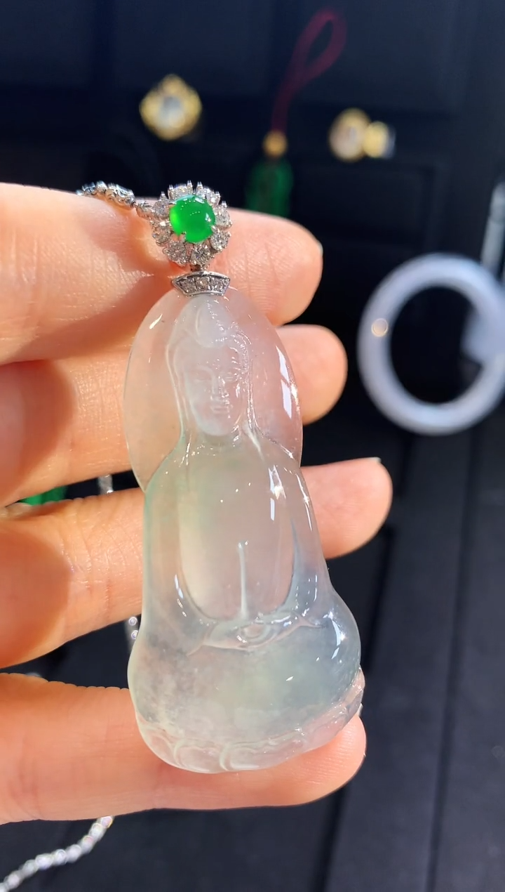 【闪购商品】翡翠吊坠(不含链)18K金镶嵌吊坠