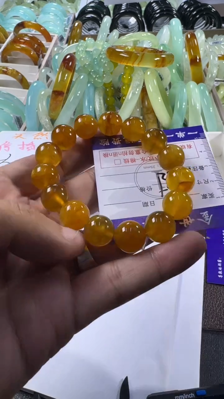 未镶嵌蛇纹石玉手镯1