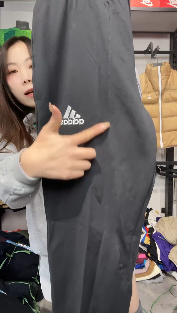 1184闪购编码  阿迪运动卫衣裤以直播间过款为准 尺码