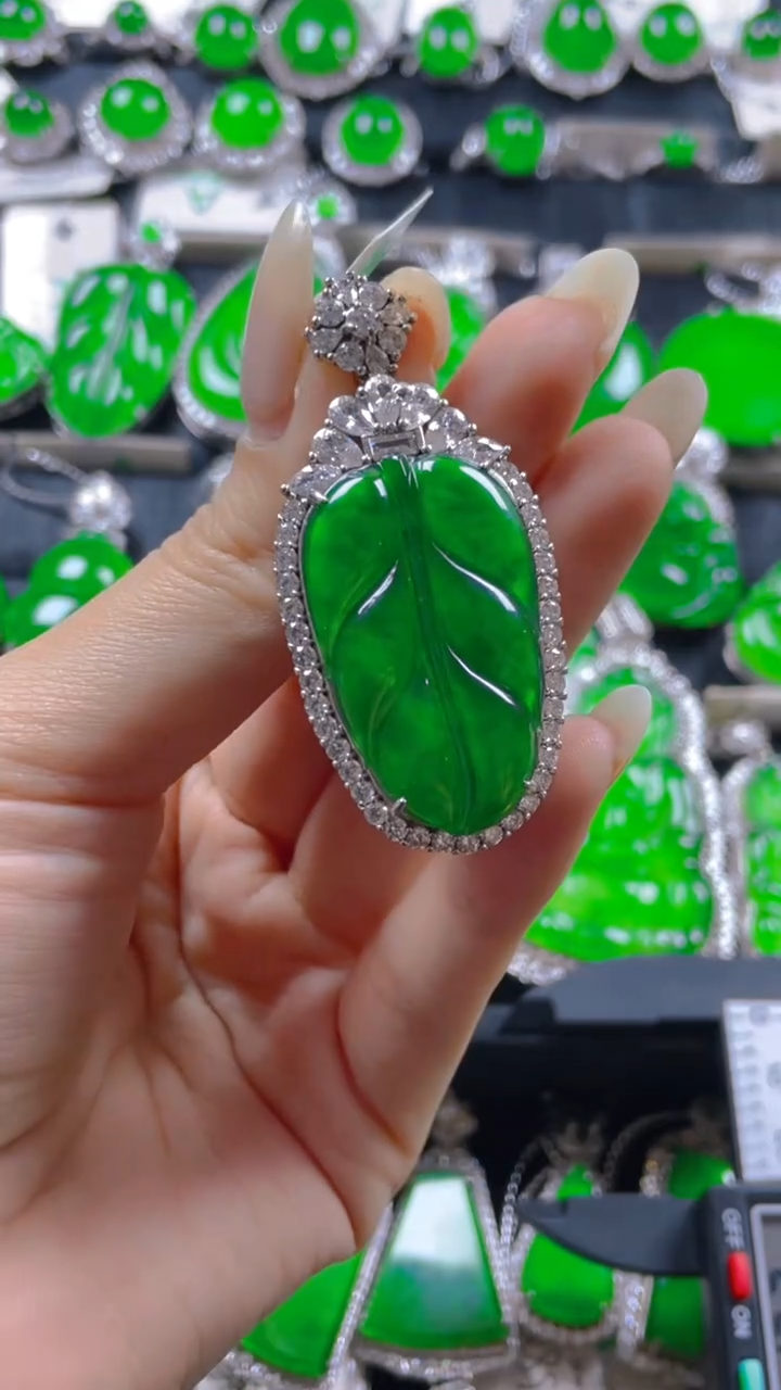 颈饰银S925镶嵌翡翠11