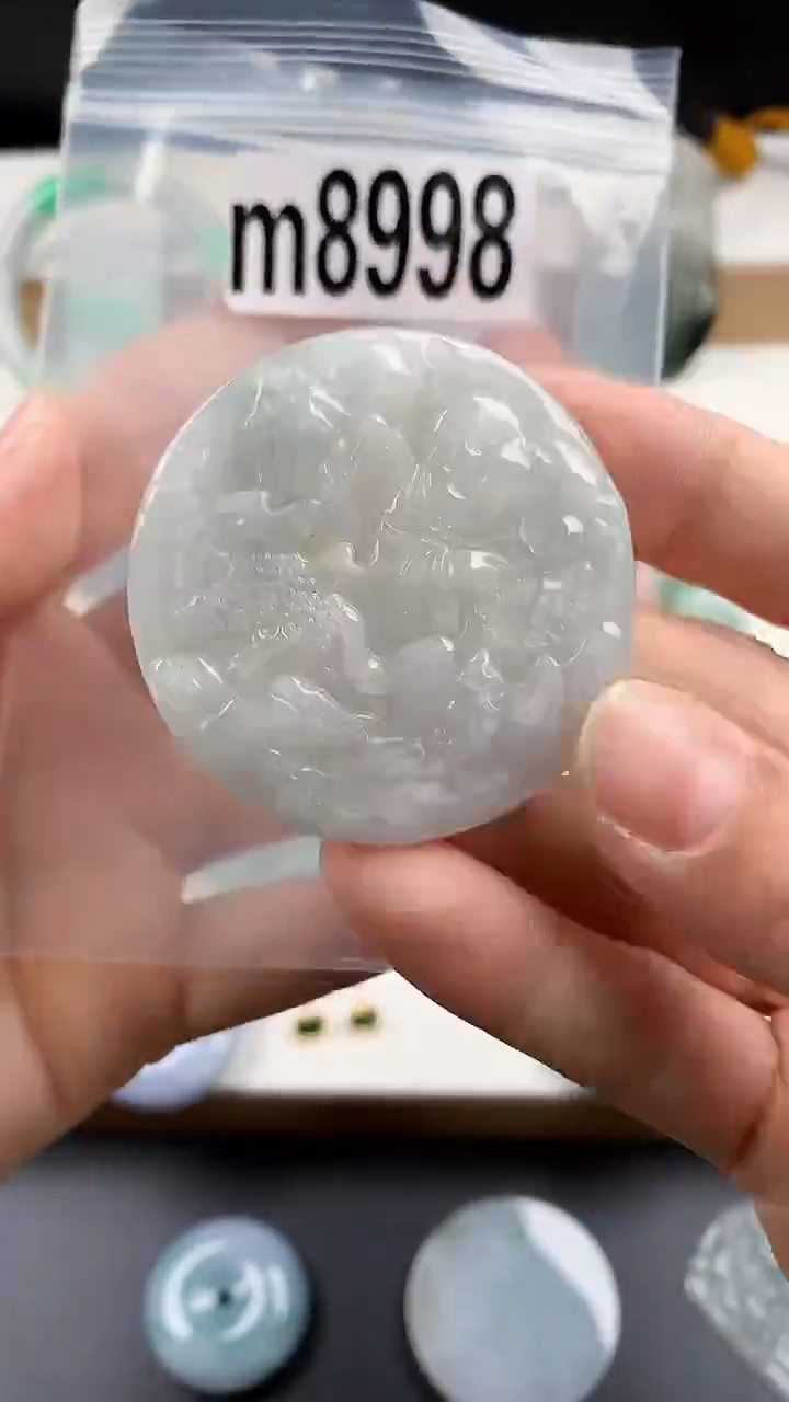 颈饰未镶嵌翡翠天然翡翠吊坠挂件