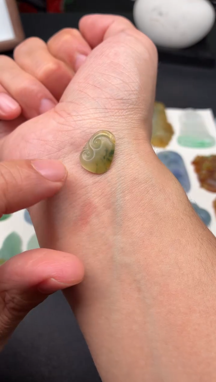 未镶嵌定制翡翠翡翠