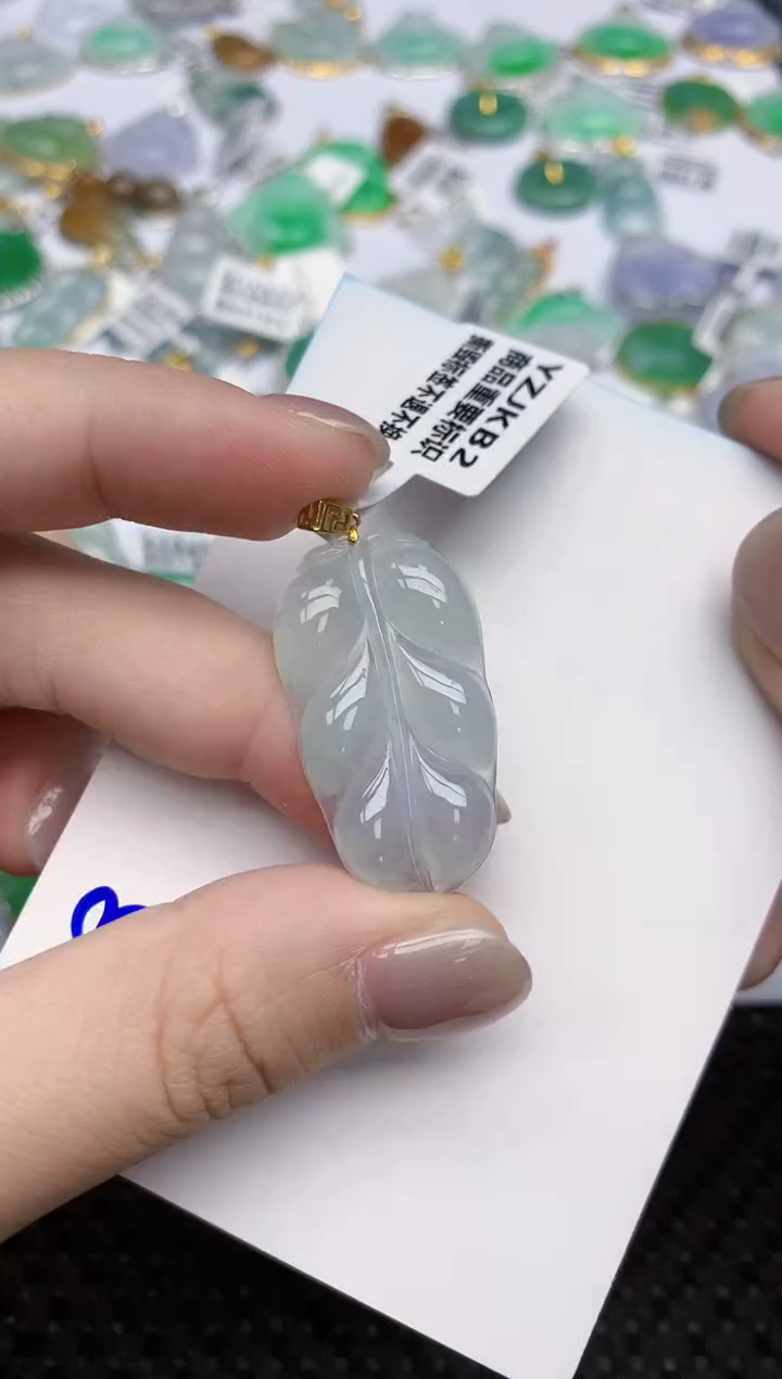 【闪购商品】翡翠颈饰18K金镶嵌天然翡翠A货