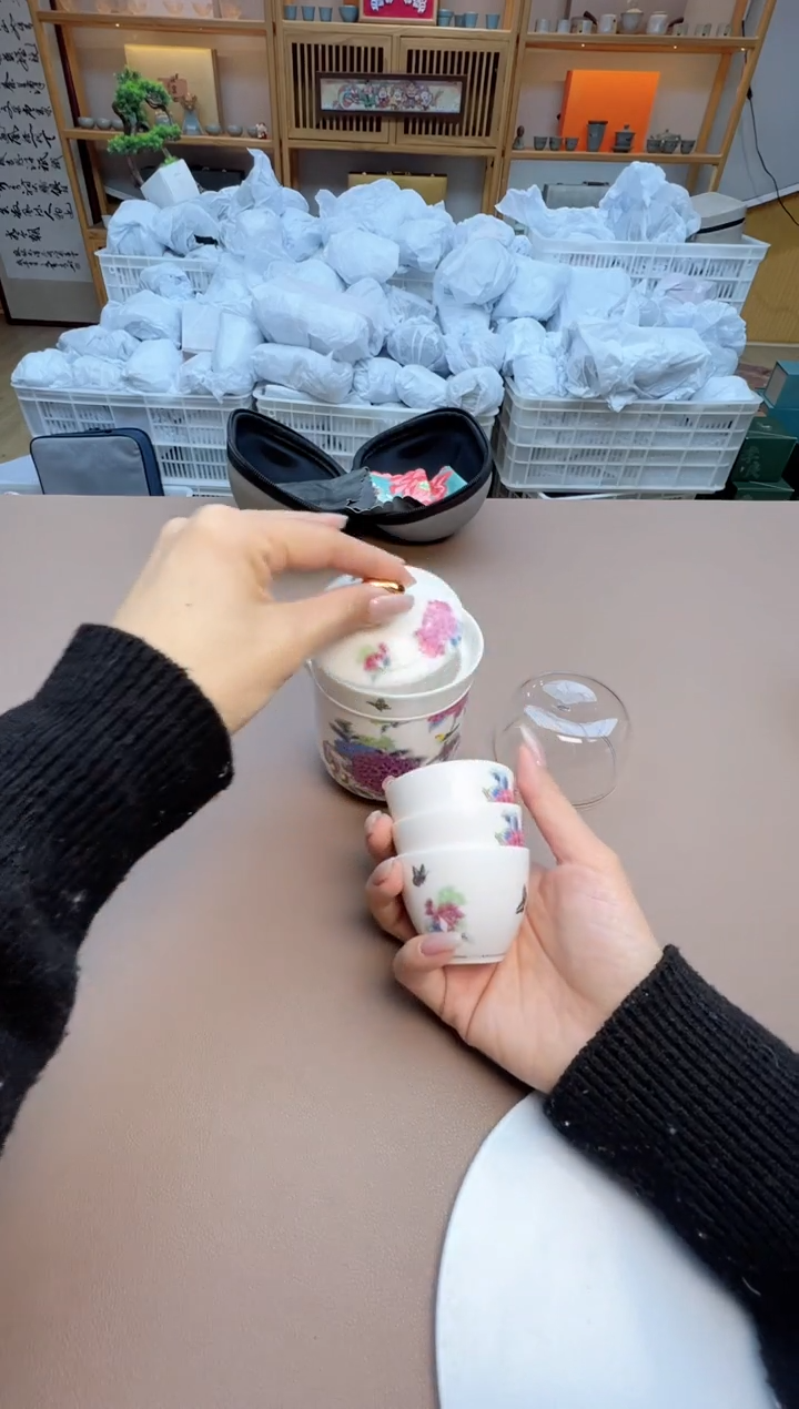 【闪购商品】摆件瓷制品S1111111111111