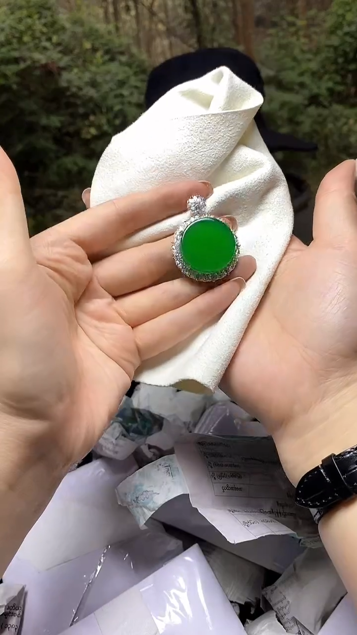 满色吊坠 所见即所得！！