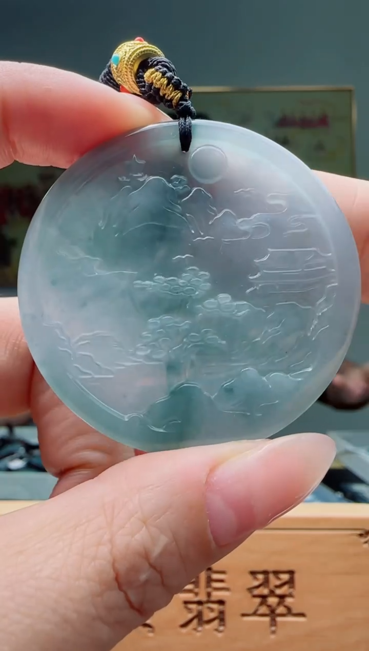 【闪购商品】翡翠颈饰未镶嵌111111111111