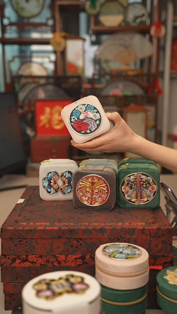 扇子首饰盒 绣花双面非遗