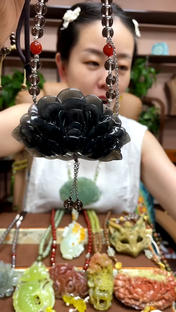 未镶嵌岫玉吊坠·