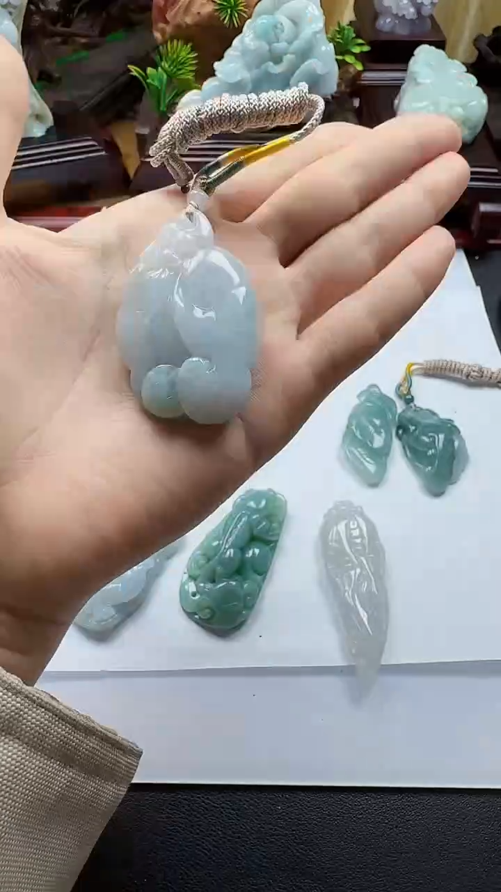 吊坠(不含链)未镶嵌翡翠1