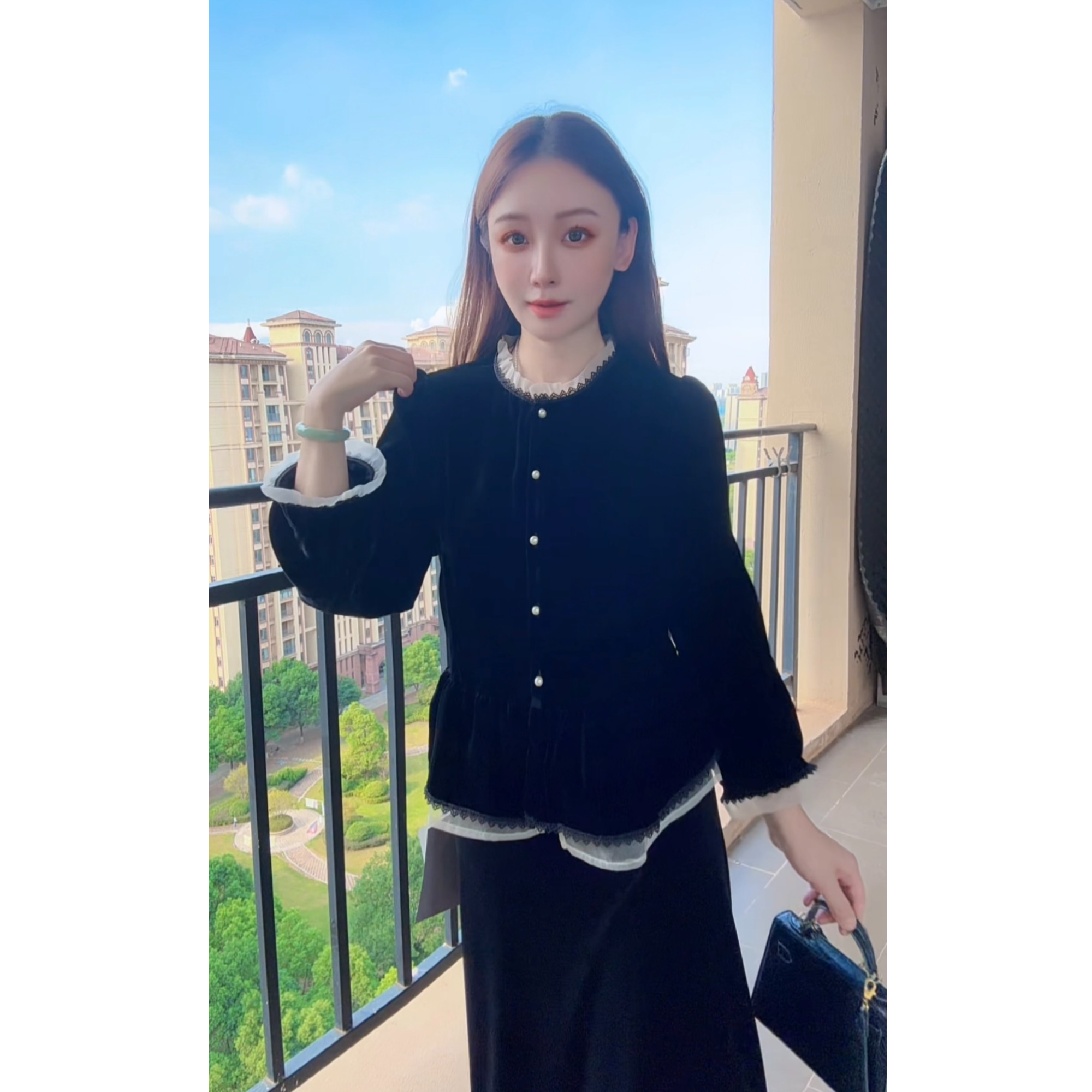 法式荷叶边衬衫女士秋季新款时尚气质休闲显瘦设计感上衣Q438302