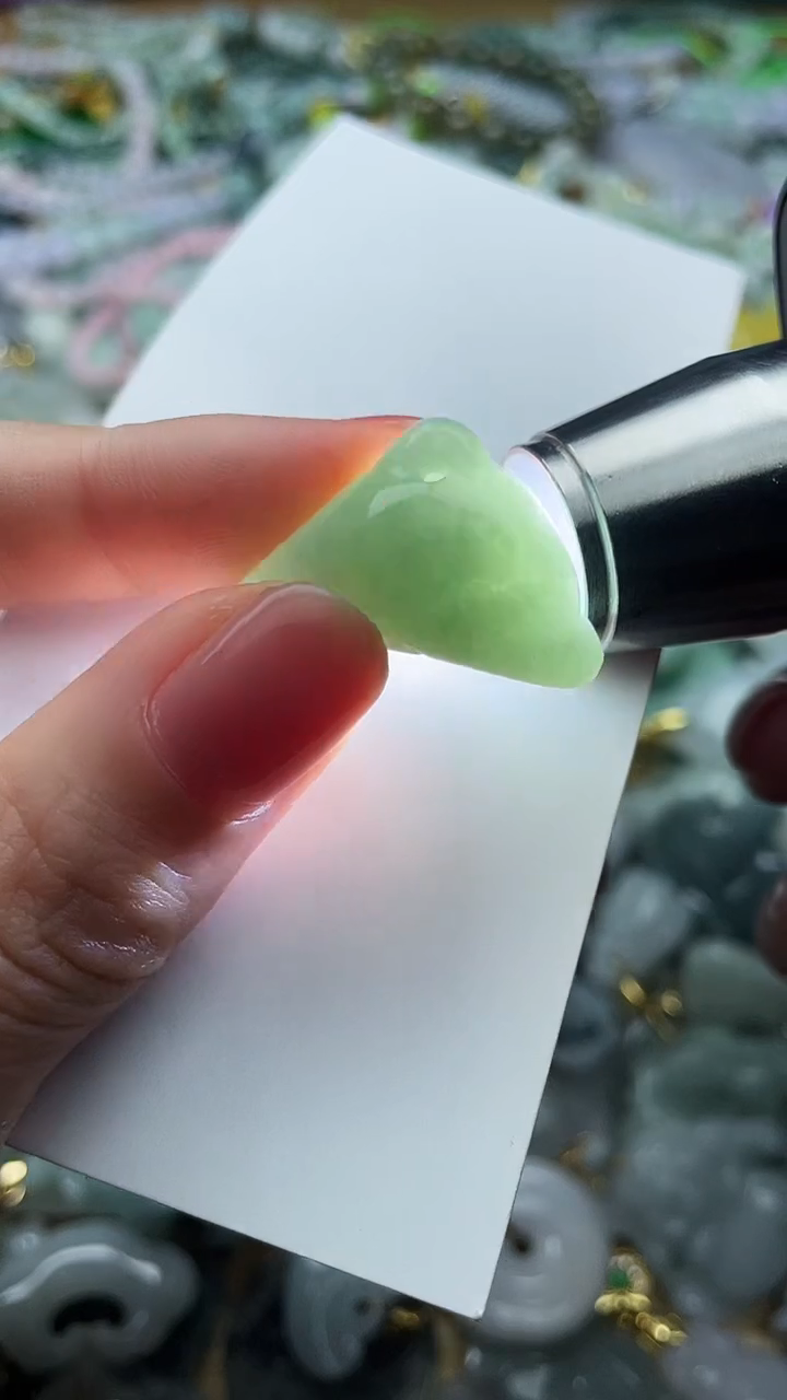 颈饰未镶嵌翡翠1